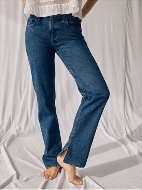 Abercrombie Mid-Rise 90’s Straight Jean